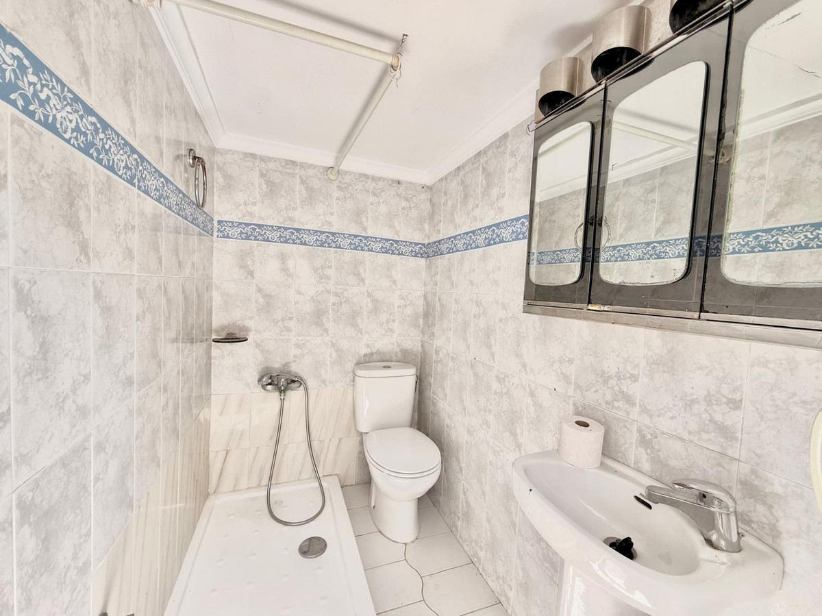 Casa de 4 Dormitorios y 2 Baños en venta en Mijas
