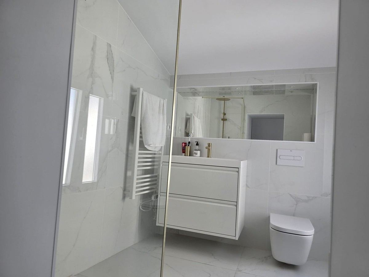 Casa Adosada de 4 Dormitorios y 2 Baños en venta en Coin