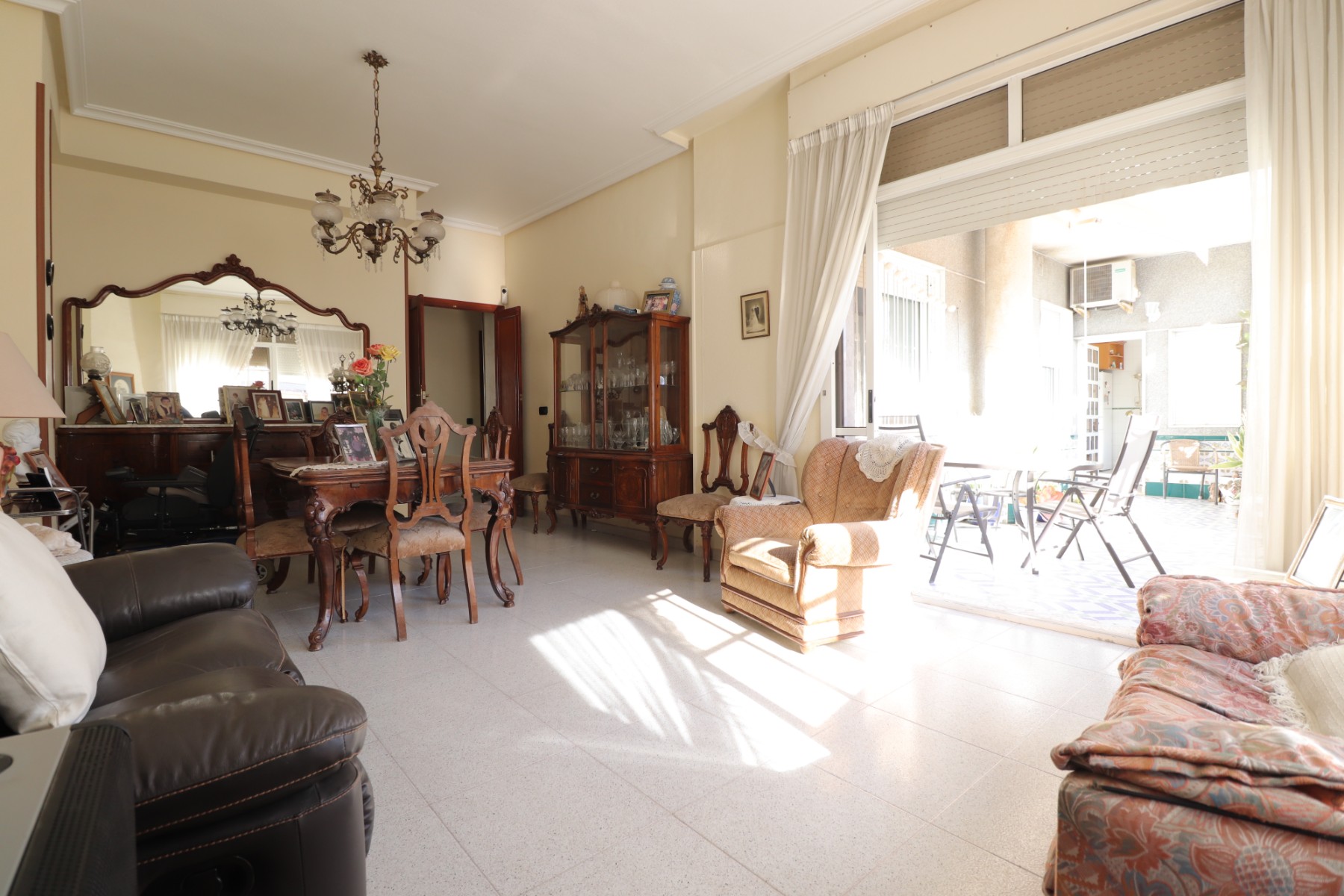 Piso de 3 Dormitorios y 2 Baños en venta en Rojales