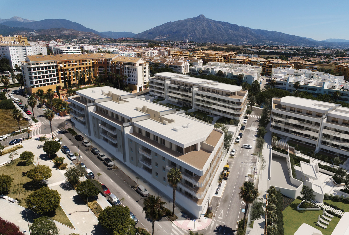 Piso de 3 Dormitorios y 2 Baños en alquiler en San Pedro de Alcántara