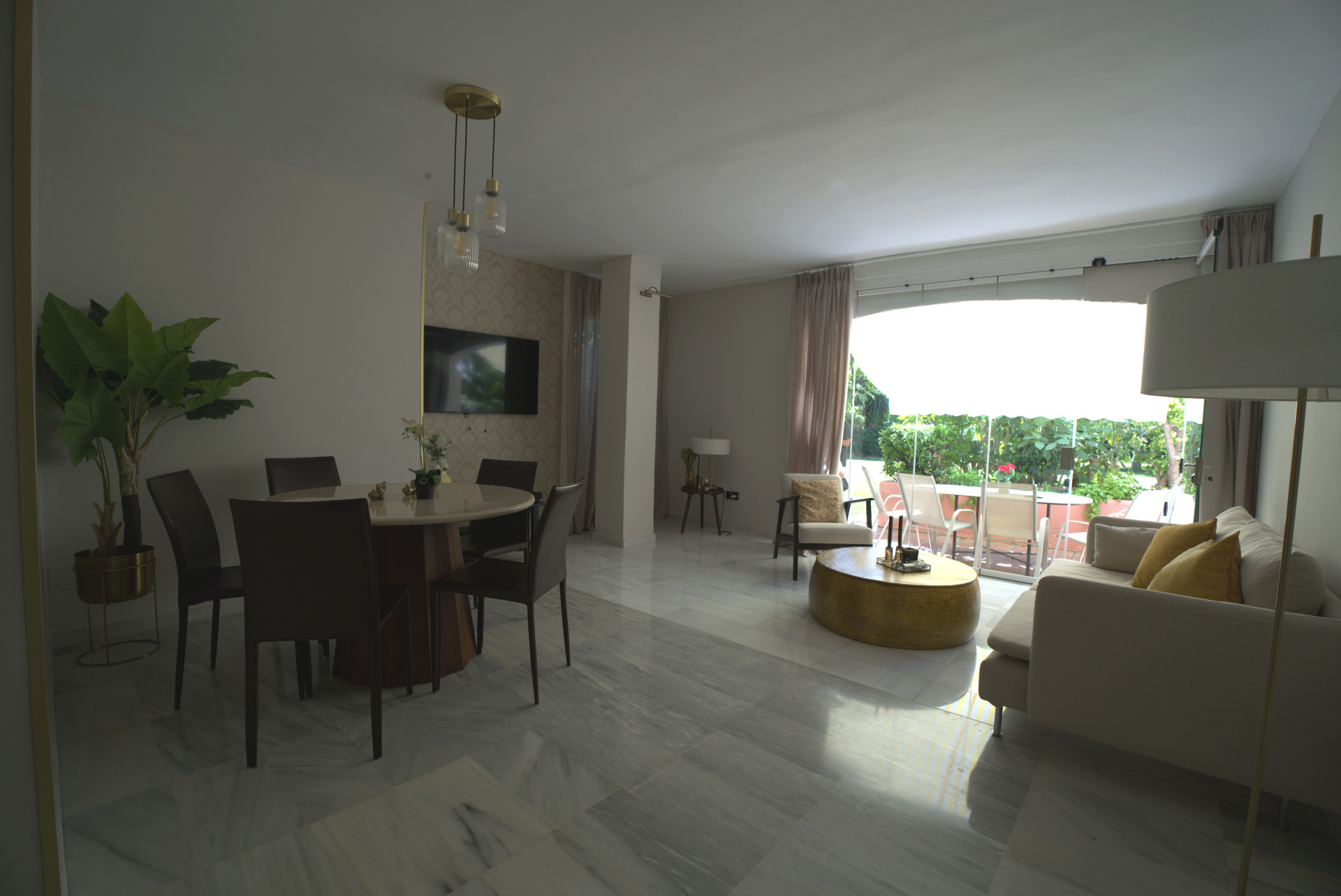 Piso de 3 Dormitorios en alquiler en Puerto Banús, Marbella