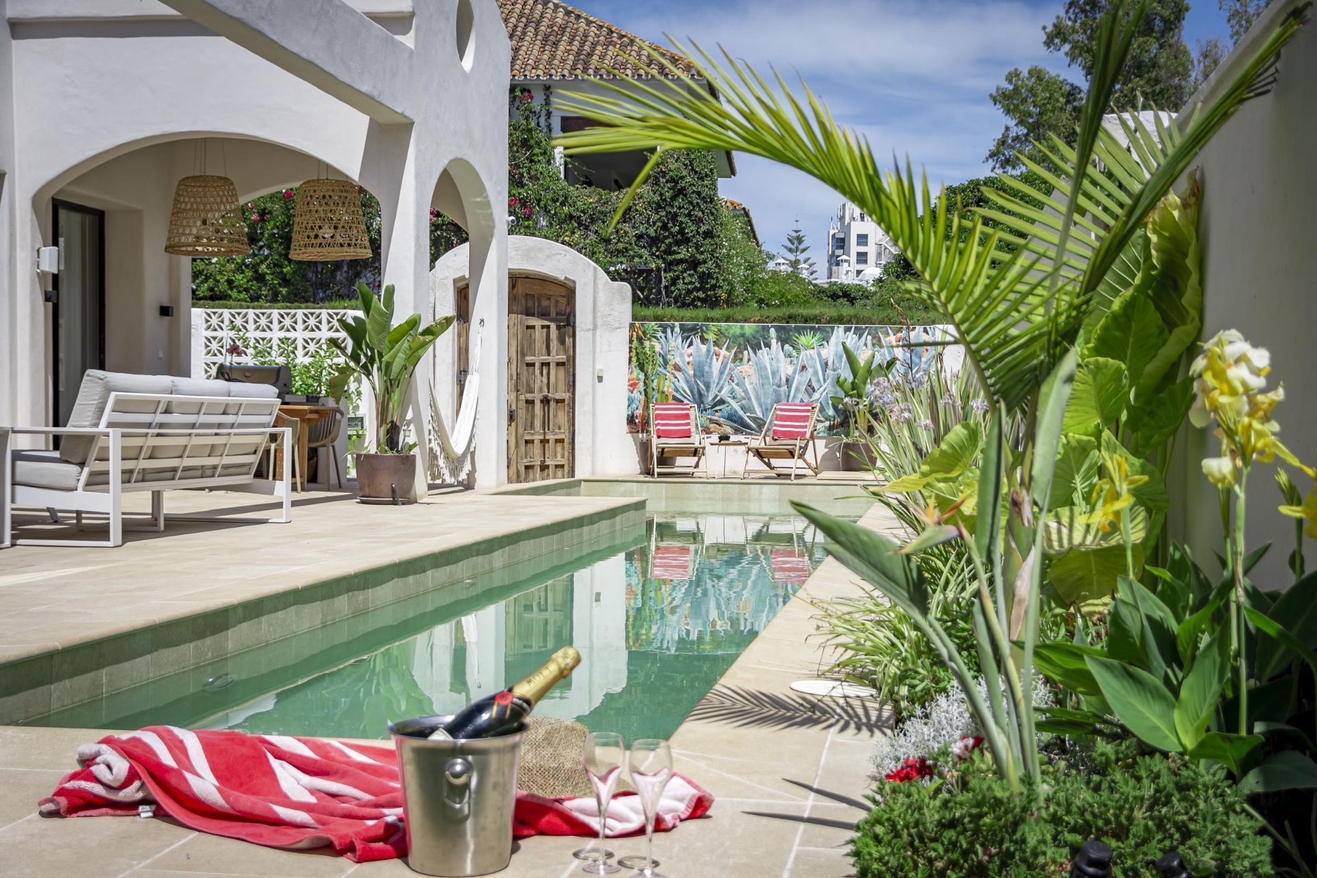 Casa de 4 Dormitorios y 5 Baños en venta en Milla de Oro, Marbella