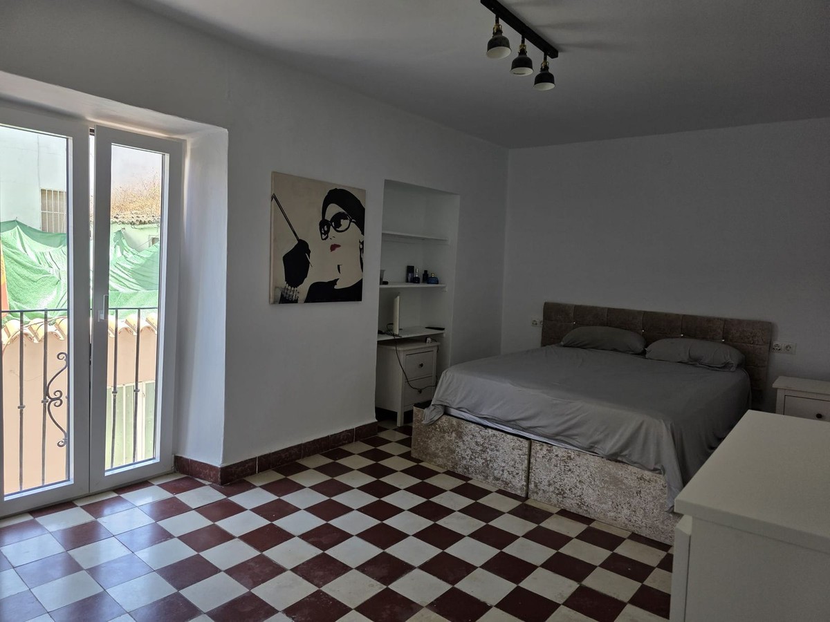 Casa Adosada de 4 Dormitorios y 2 Baños en venta en Coin