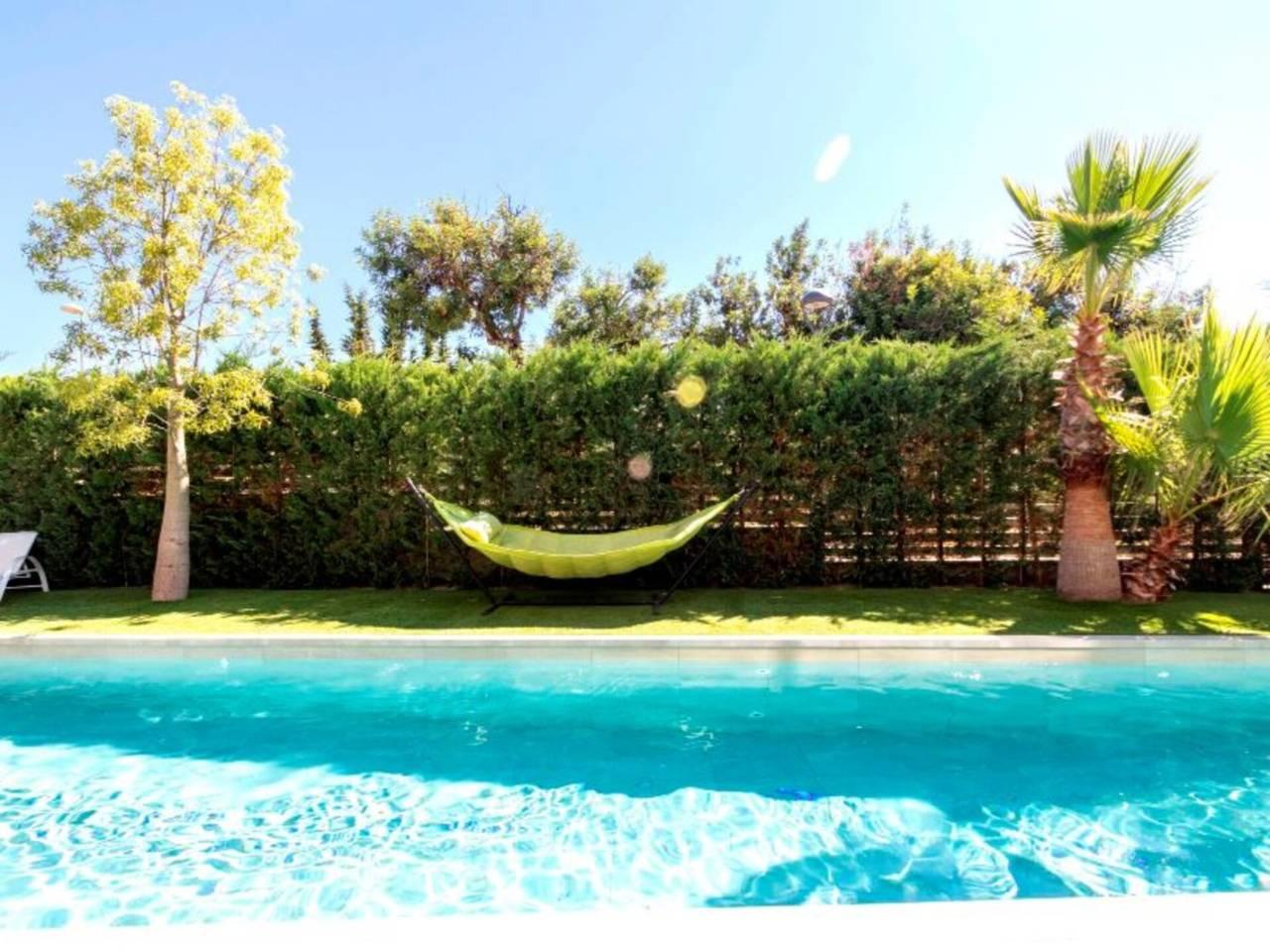 Casa Adosada de 4 Dormitorios en venta en Cambrils