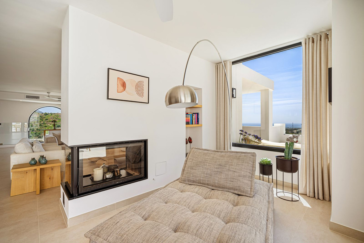 5 спални, 5 бани - Вила за продажба в Nueva Andalucia, Marbella