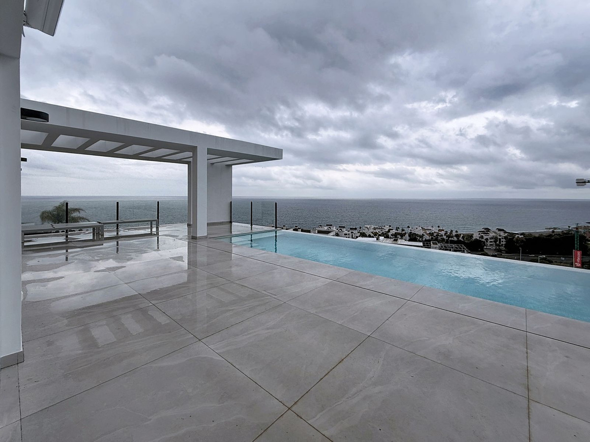 Casa de 4 Dormitorios y 4 Baños en venta en Casares