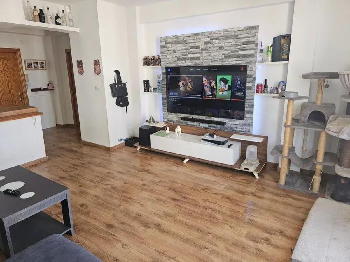 2 Bed - Apartment for Sale in Nueva Andalucia, Marbella