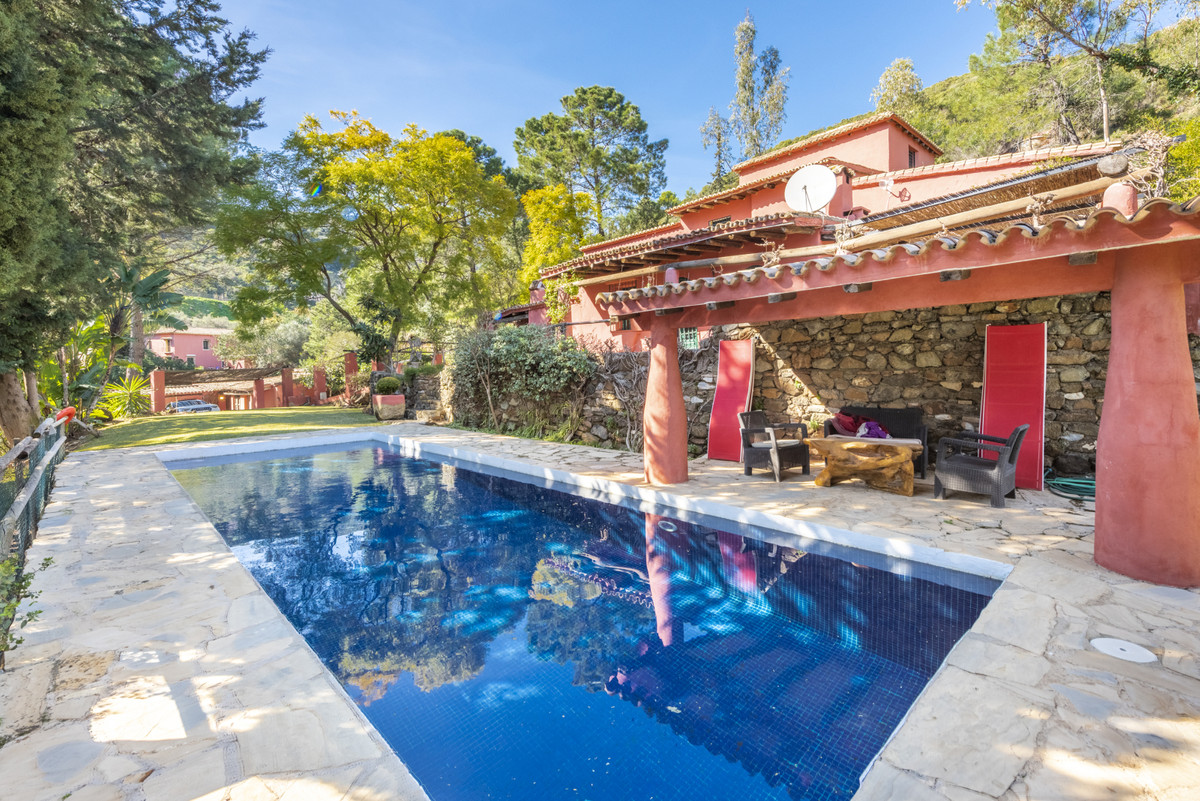 Finca de 5 Dormitorios en venta en Benahavís