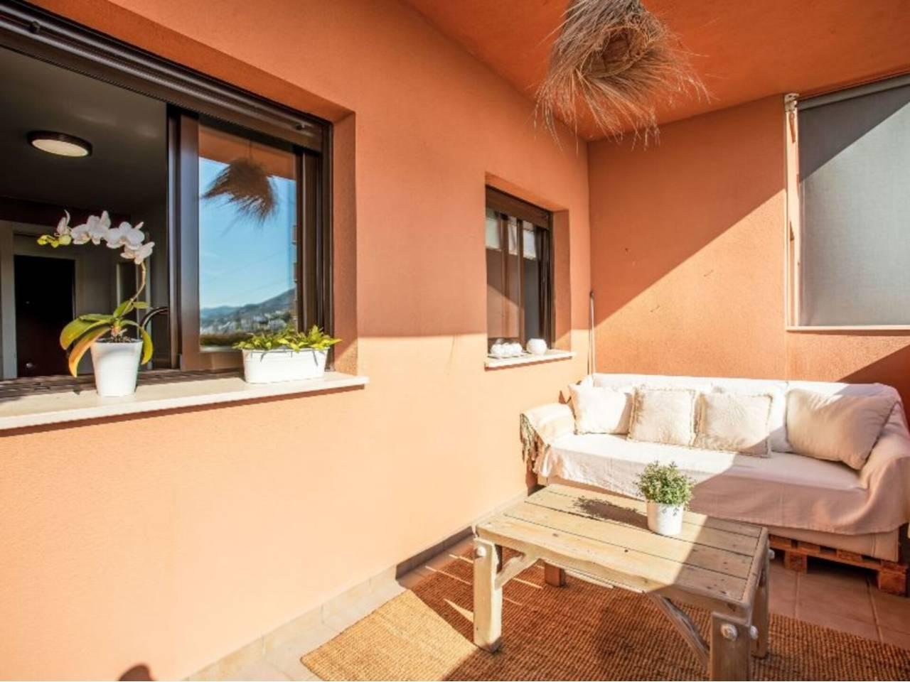 Piso de 3 Dormitorios y 2 Baños en venta en Rincón de la Victoria