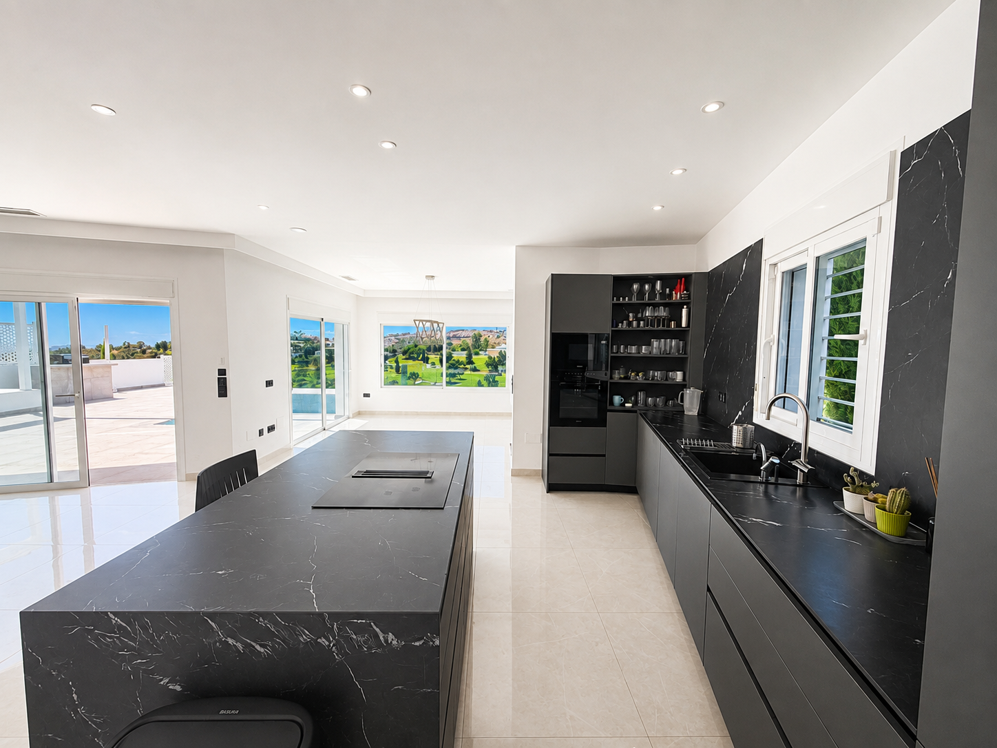 5 спални - Вила за продажба в La Alqueria, Benahavis