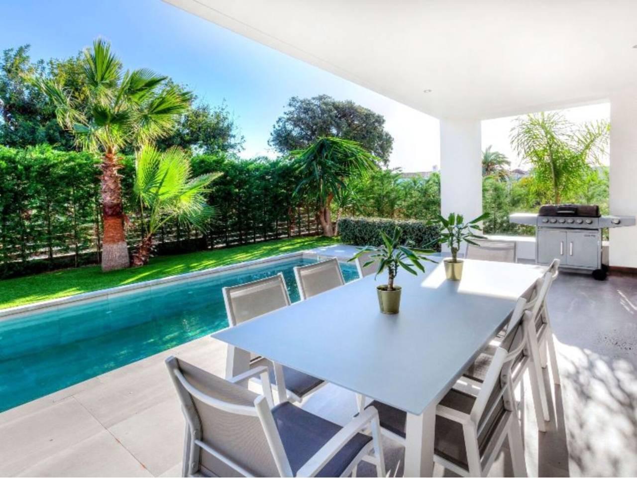 Casa Adosada de 4 Dormitorios en venta en Cambrils