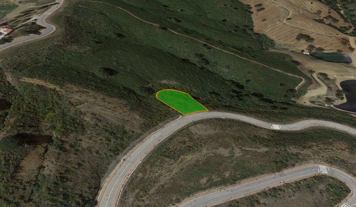 Terreno en venta en La Mairena, Marbella