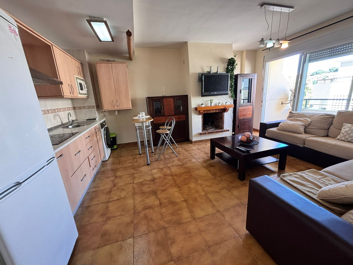 Piso de 1 Dormitorio y 1 Baño en venta en Calahonda