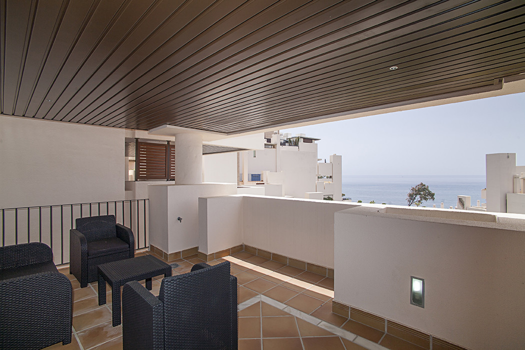 Piso de 2 Dormitorios en venta en Estepona