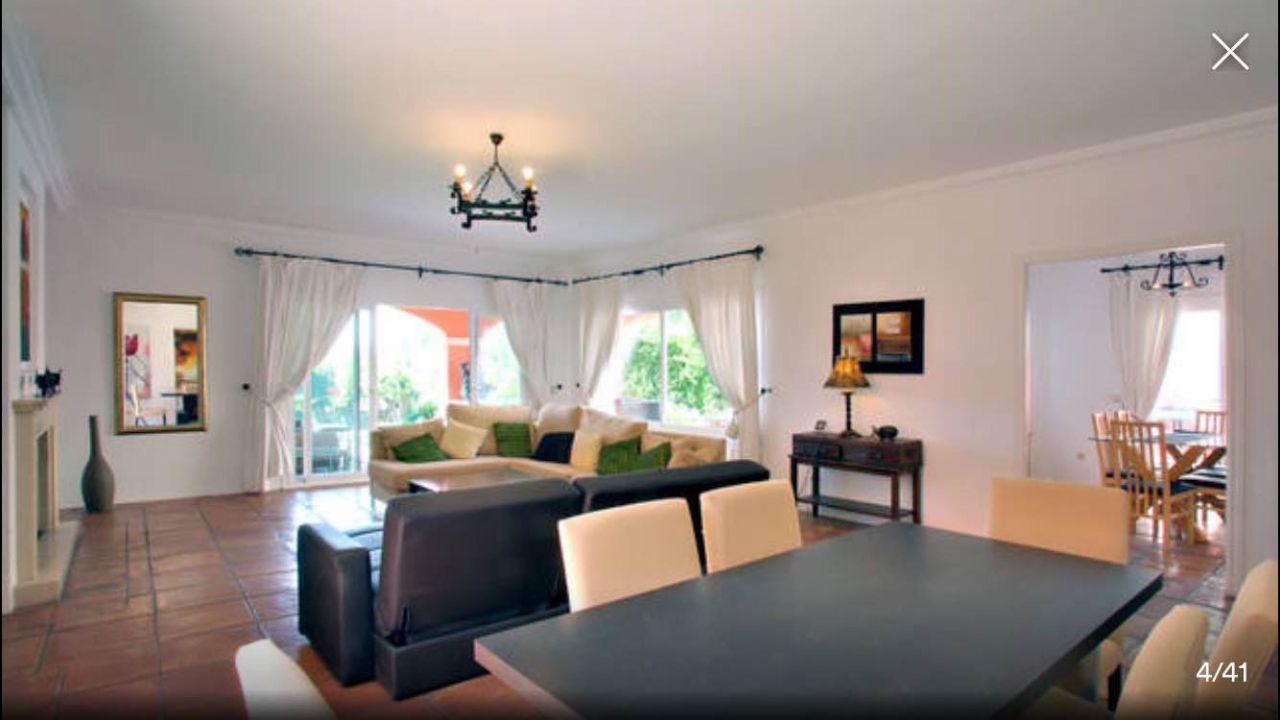 Casa de 7 Dormitorios en venta en Nueva Andalucía, Marbella