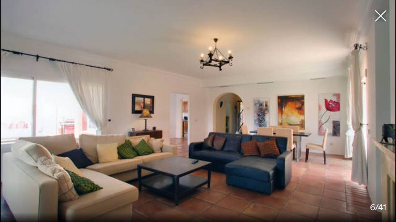 Casa de 7 Dormitorios en venta en Nueva Andalucía, Marbella