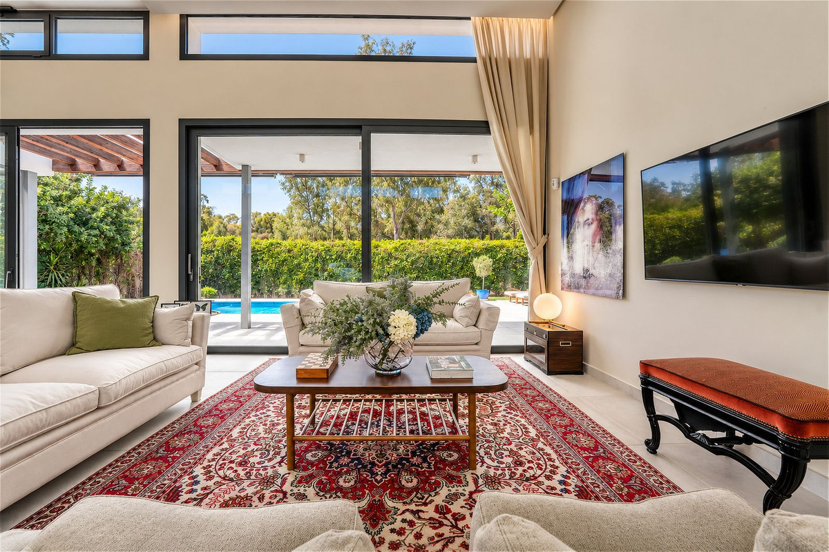Casa de 4 Dormitorios en venta en Estepona