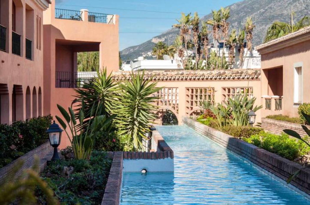 Piso de 2 Dormitorios en alquiler vacacional en Marbella