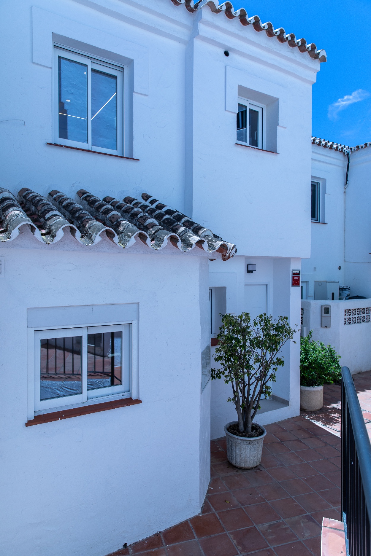 Casa Adosada de 4 Dormitorios y 4 Baños en venta en Marbella