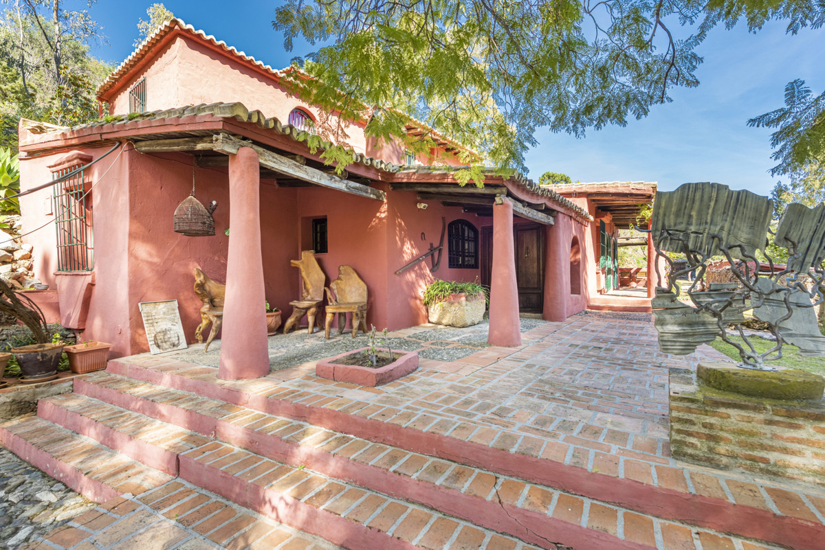 Finca de 5 Dormitorios en venta en Benahavís