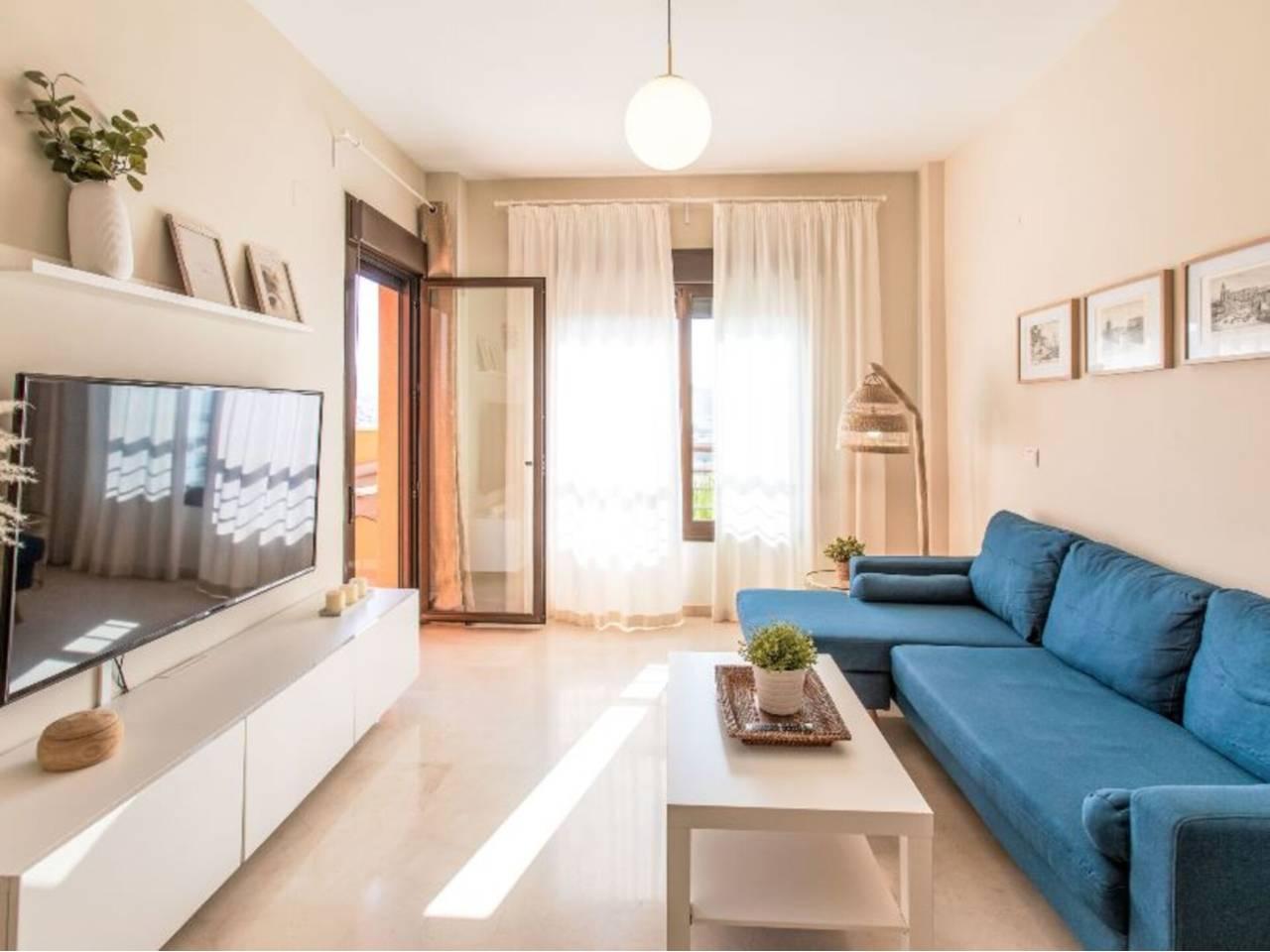 Piso de 3 Dormitorios y 2 Baños en venta en Rincón de la Victoria