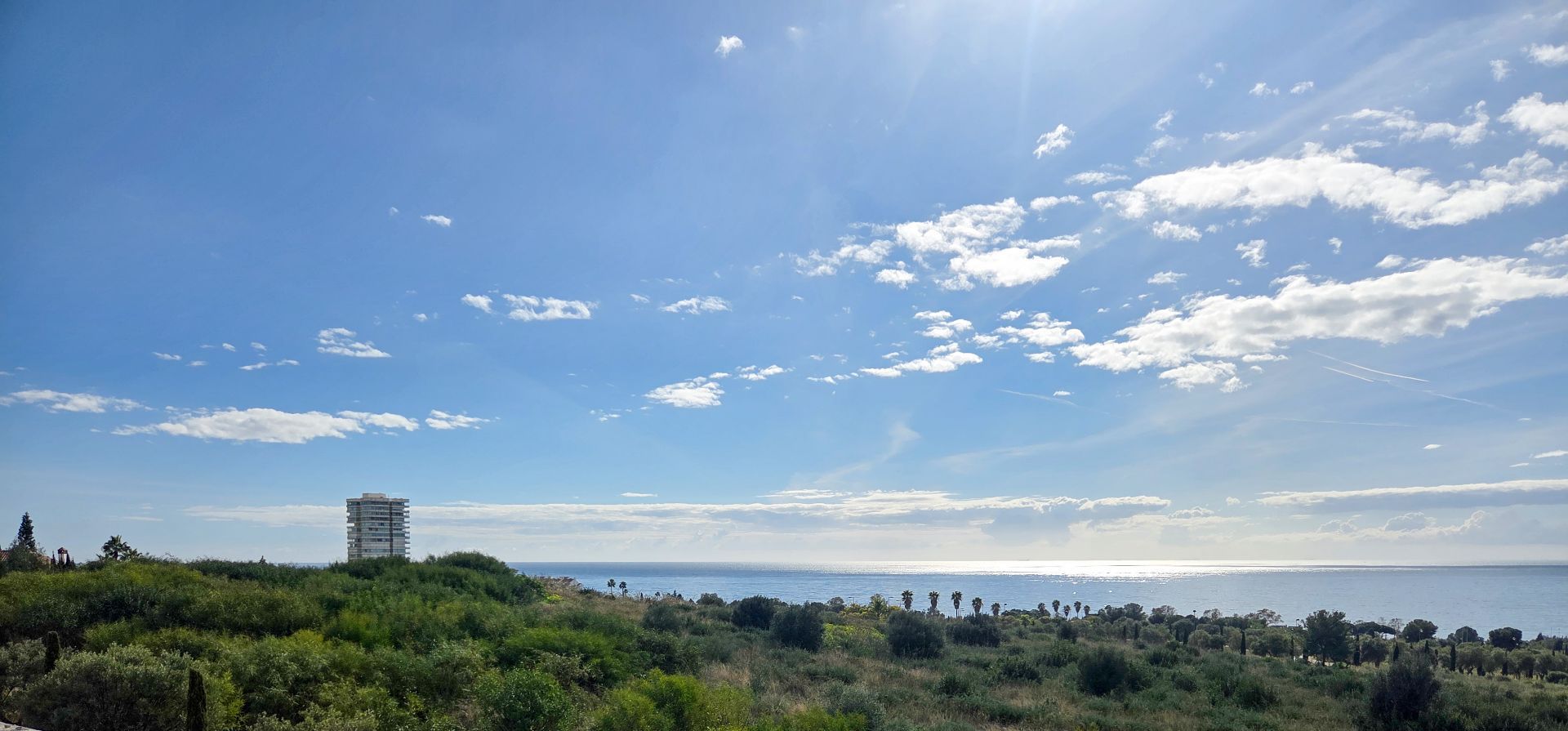 Piso de 2 Dormitorios en venta en Río Real, Marbella