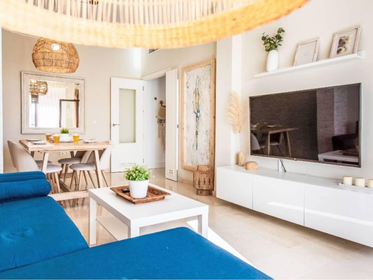 Piso de 3 Dormitorios y 2 Baños en venta en Rincón de la Victoria