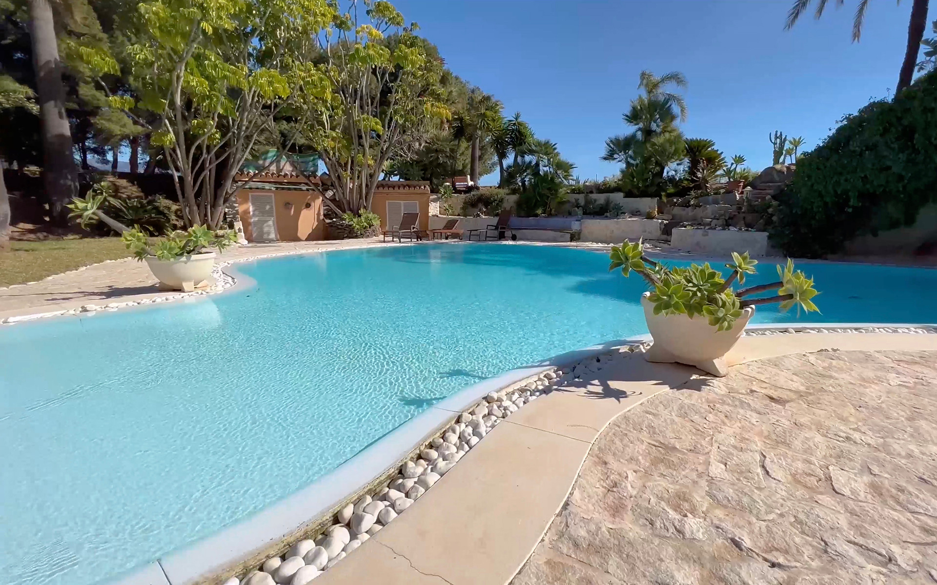 Casa de 6 Dormitorios y 7 Baños en venta en Cerros del Aguila, Mijas