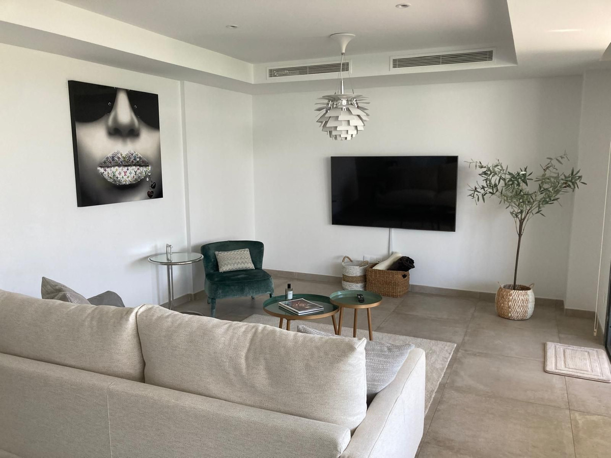 Piso de 3 Dormitorios y 2 Baños en venta en Cancelada