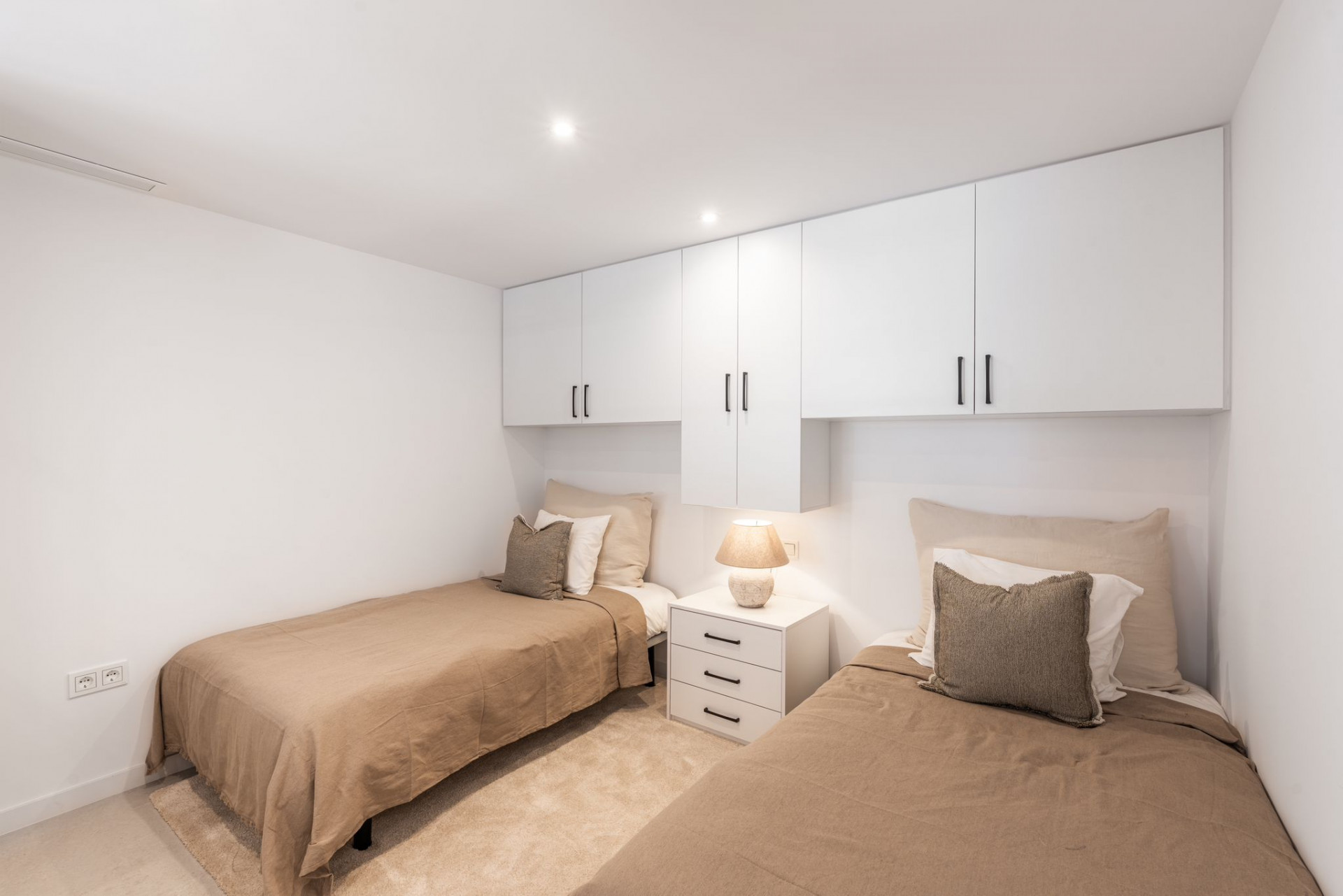 Piso de 3 Dormitorios y 2 Baños en venta en Nueva Andalucía, Marbella