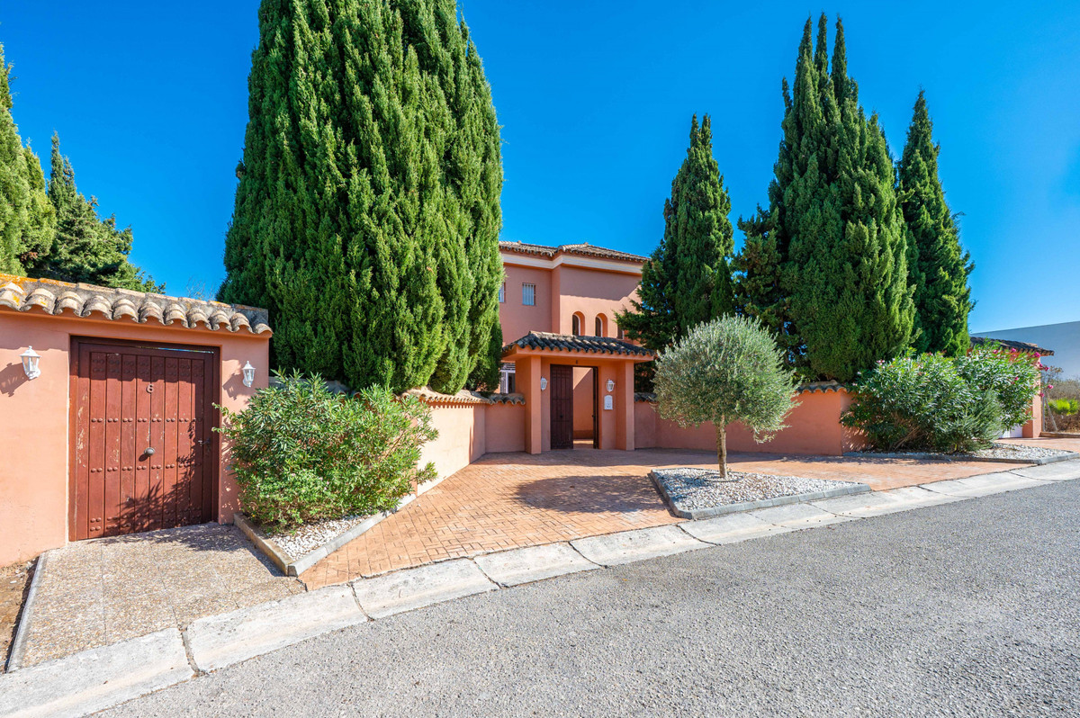 Casa de 5 Dormitorios y 4 Baños en venta en Sotogrande