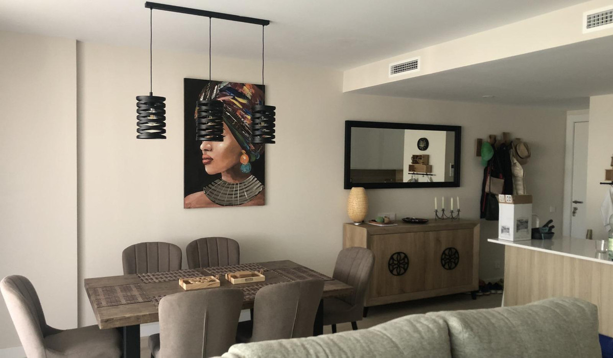 Piso de 3 Dormitorios y 2 Baños en alquiler en Nueva Milla de Oro, Estepona