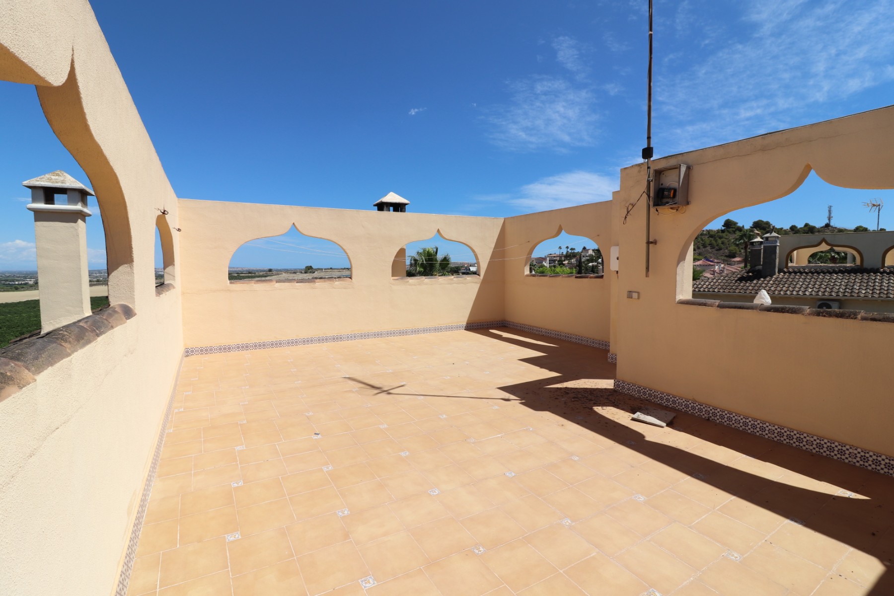 Casa de 5 Dormitorios en venta en Castillo de Montemar