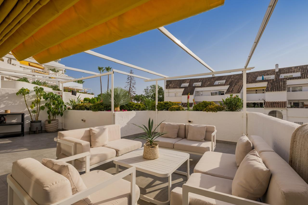Piso de 4 Dormitorios y 4 Baños en venta en Nueva Andalucía, Marbella