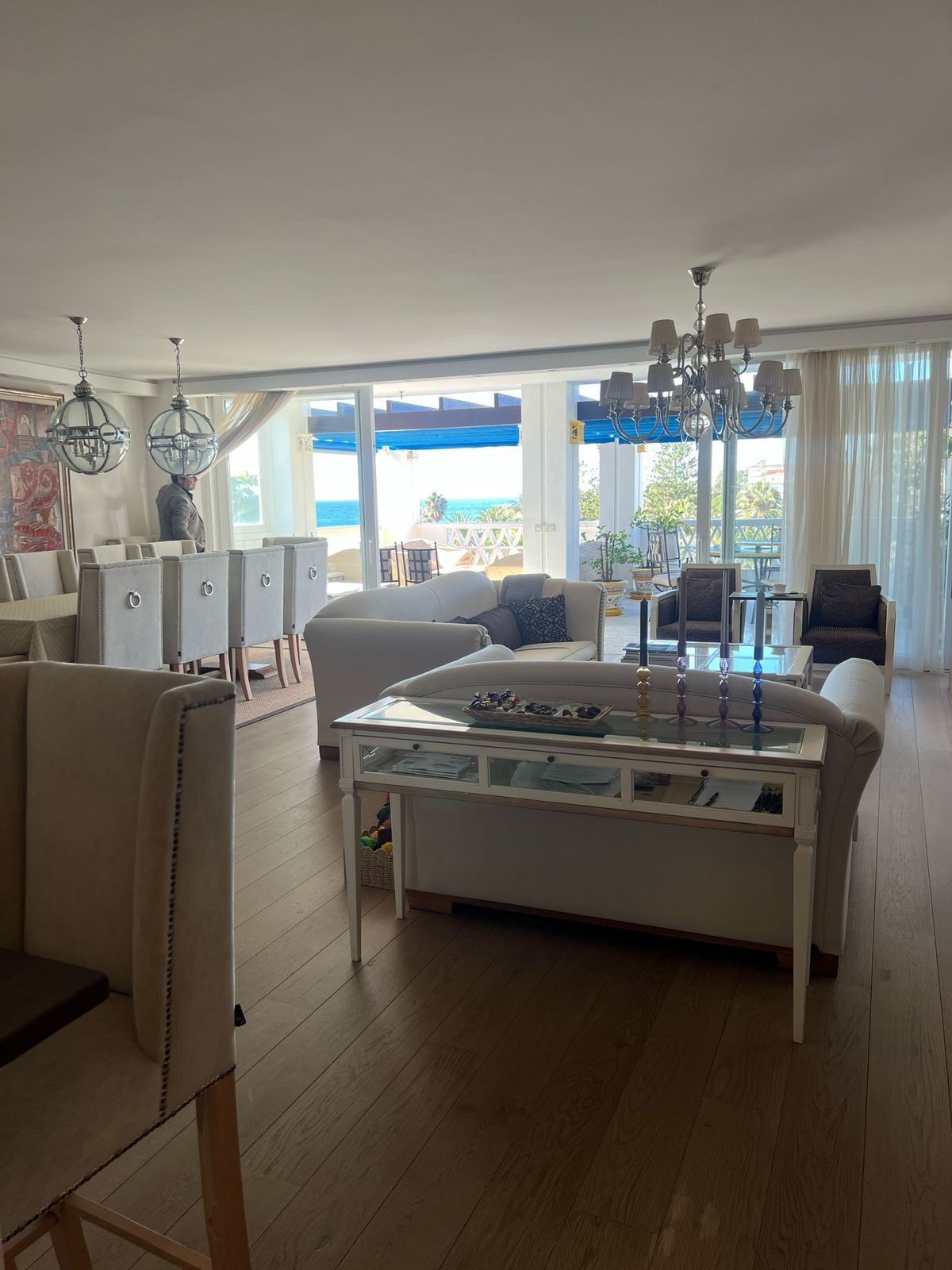 Piso de 5 Dormitorios y 4 Baños en venta en Puerto Banús