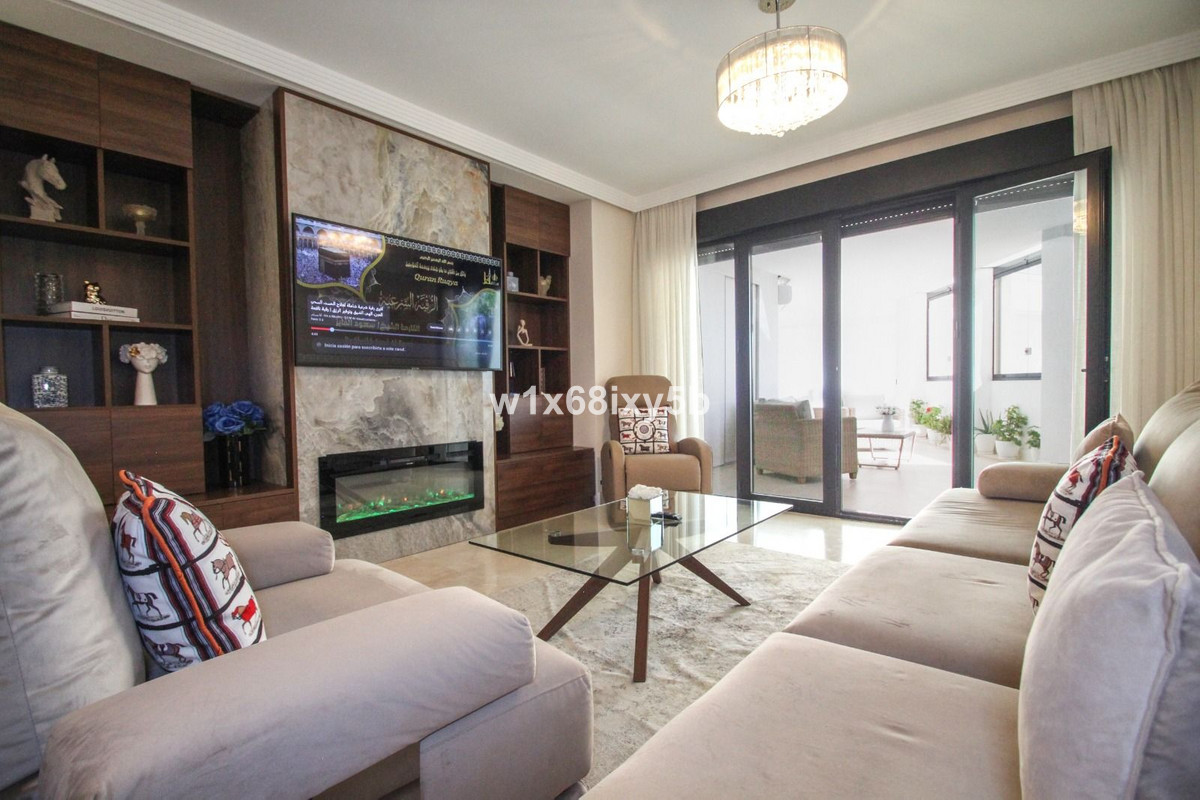 Piso de 2 Dormitorios y 2 Baños en venta en San Pedro de Alcántara