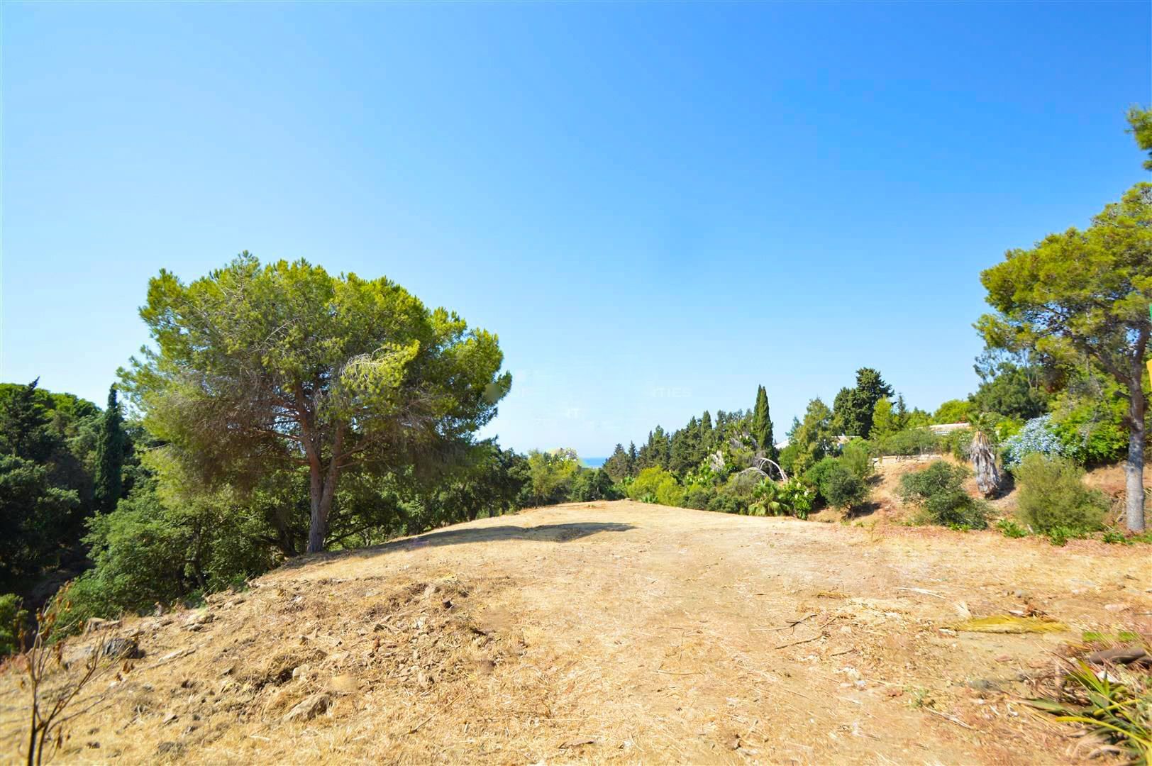 Terreno en venta en Las Chapas, Marbella