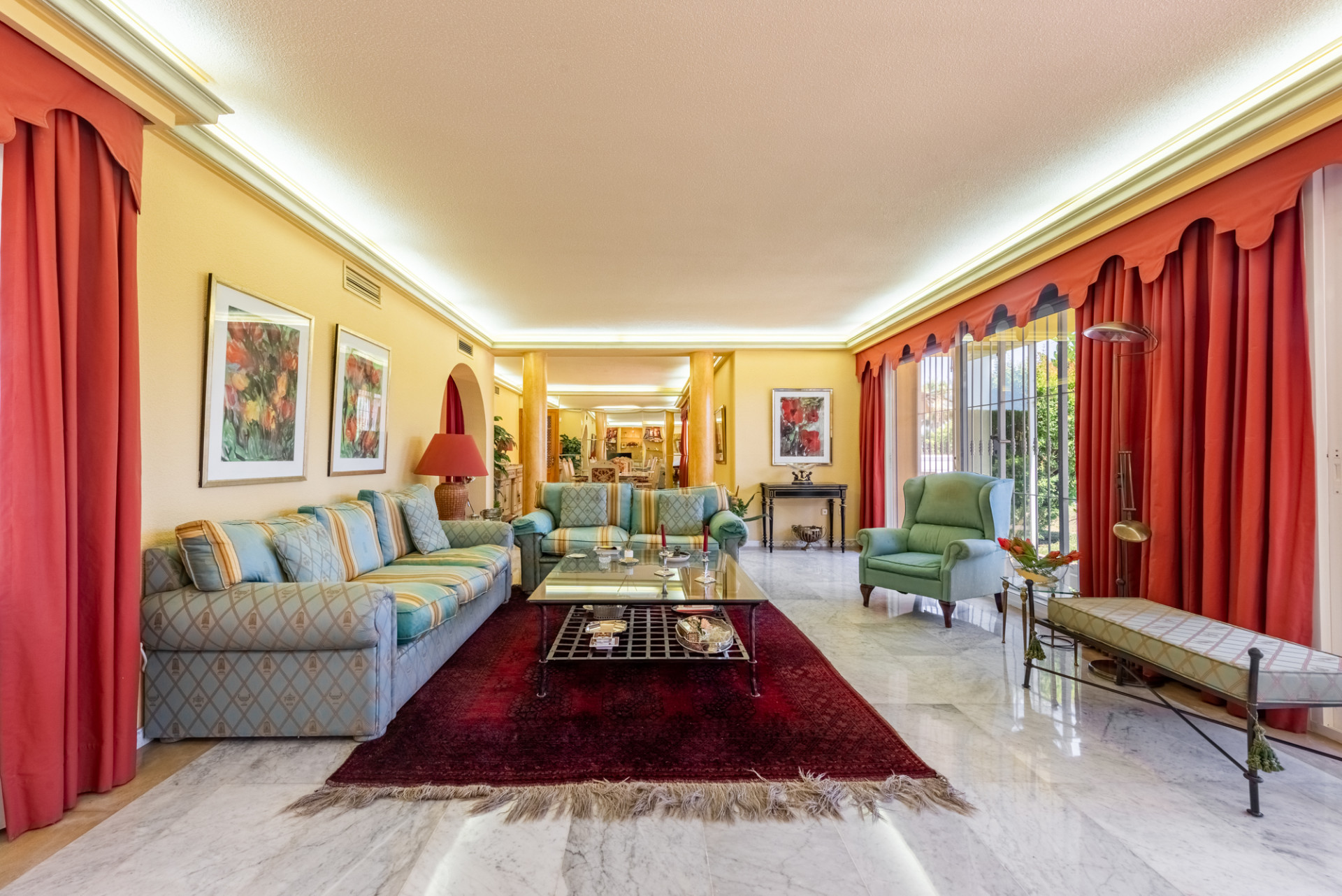 Casa de 5 Dormitorios en venta en Estepona