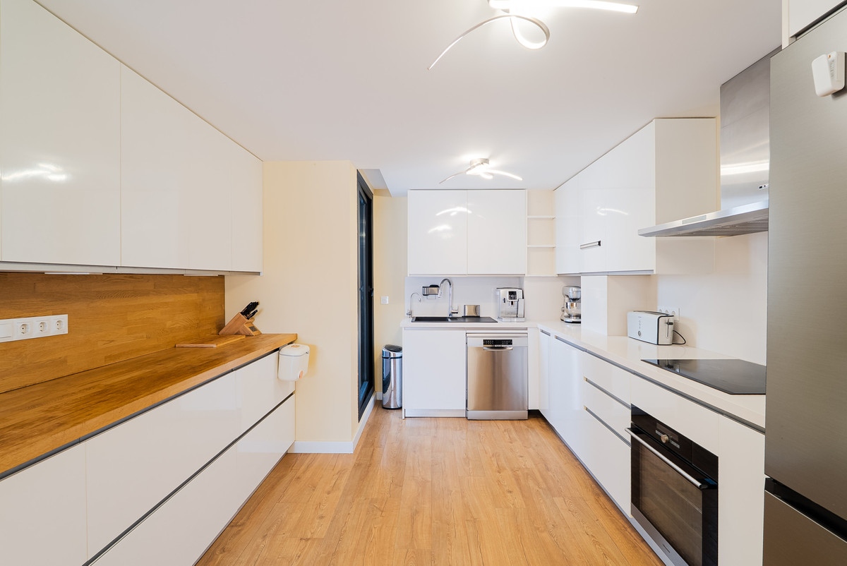 Piso de 3 Dormitorios y 2 Baños en venta en Estepona