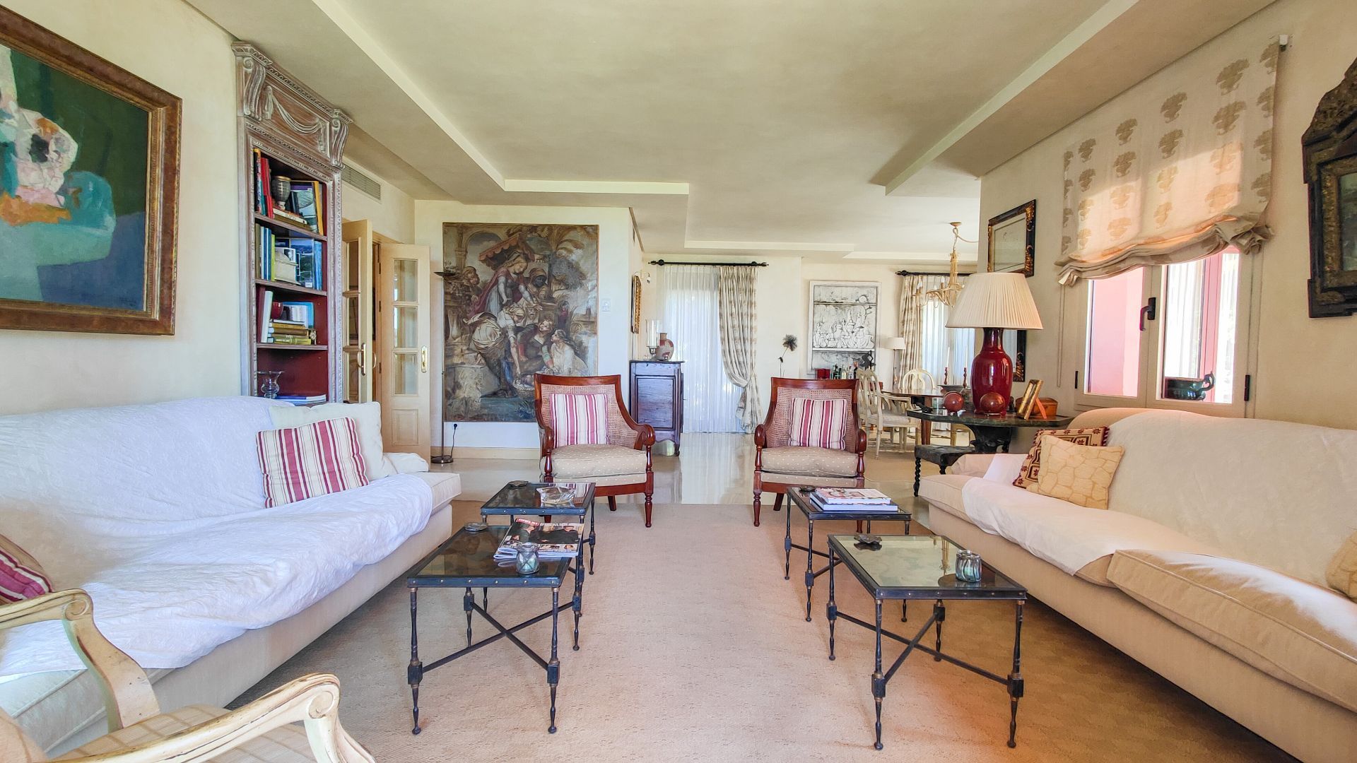 Piso de 4 Dormitorios y 5 Baños en venta en El Rosario, Marbella