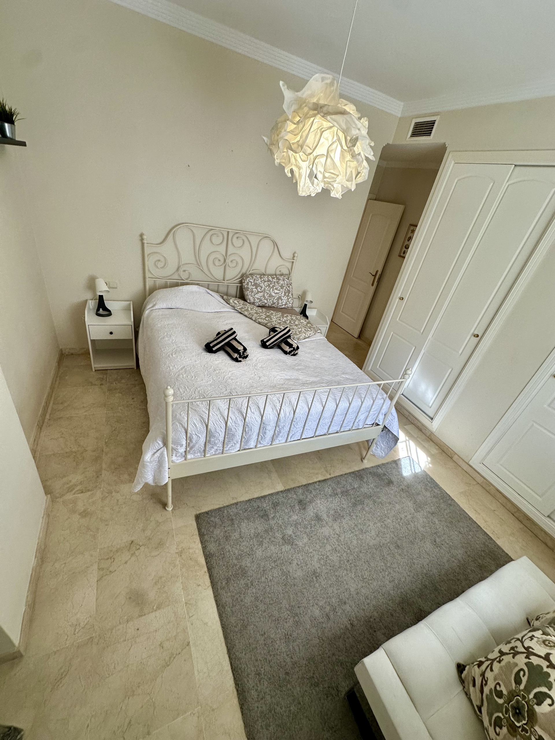 Piso de 2 Dormitorios y 2 Baños en venta en Nueva Andalucía