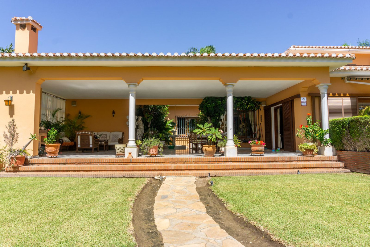 Casa de 6 Dormitorios en venta en El Paraíso