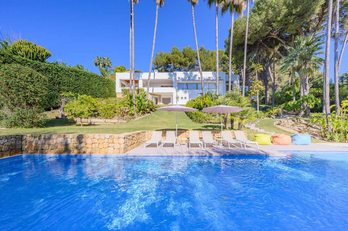 6 Bed - Country House for Sale in Marbella Golden Mile