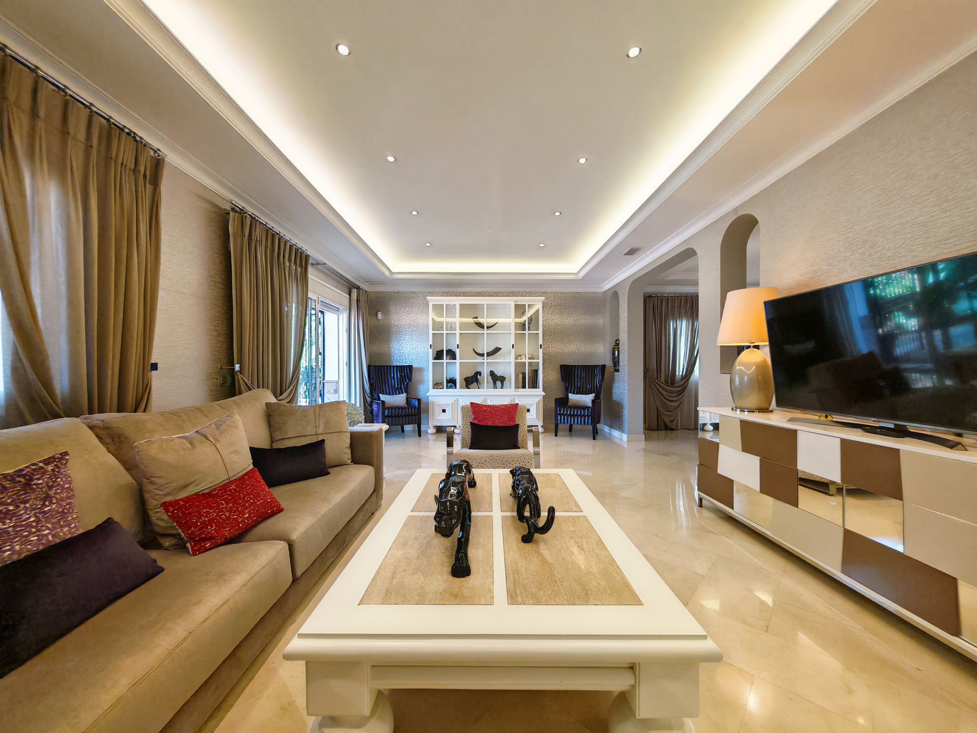 Casa de 4 Dormitorios en venta en Elviria, Marbella