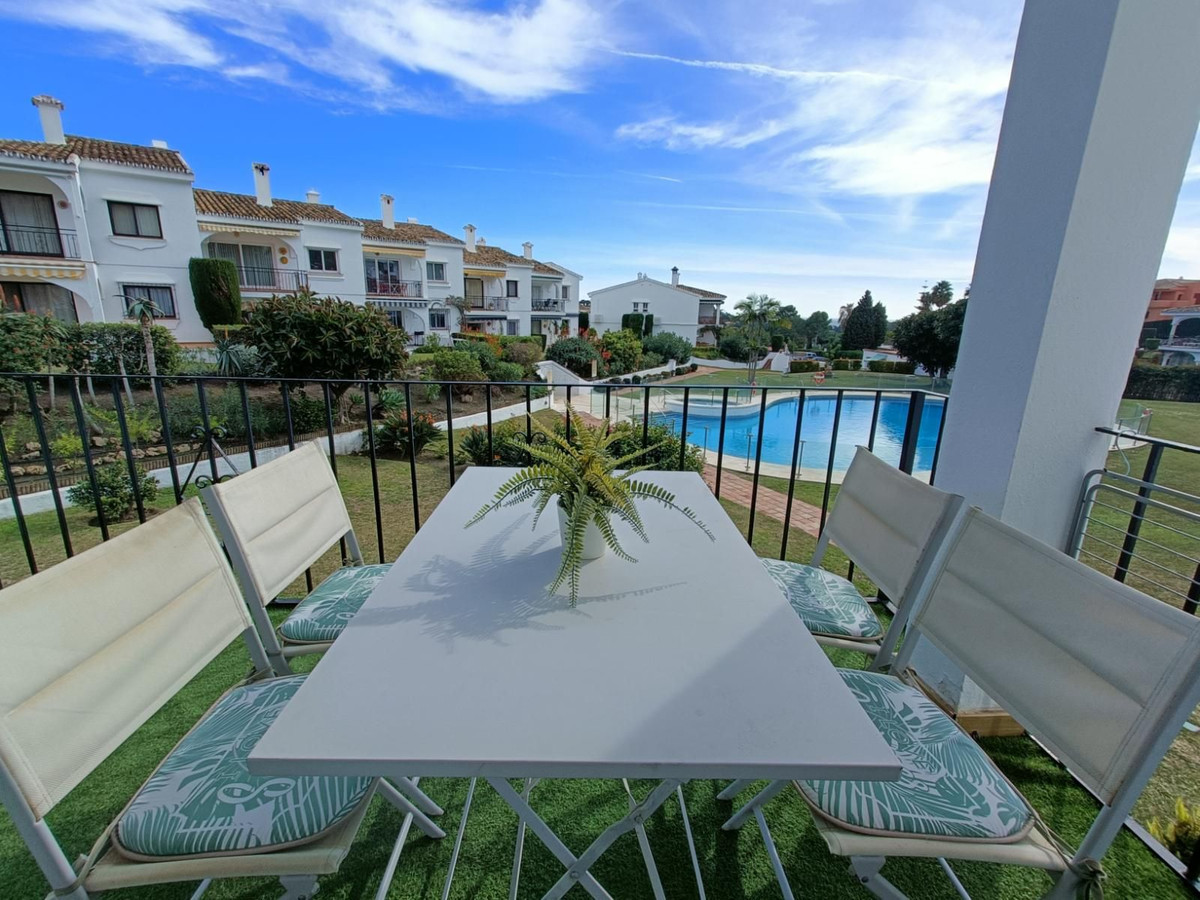2 спални, 1 баня - Апартамент за продажба в Estepona