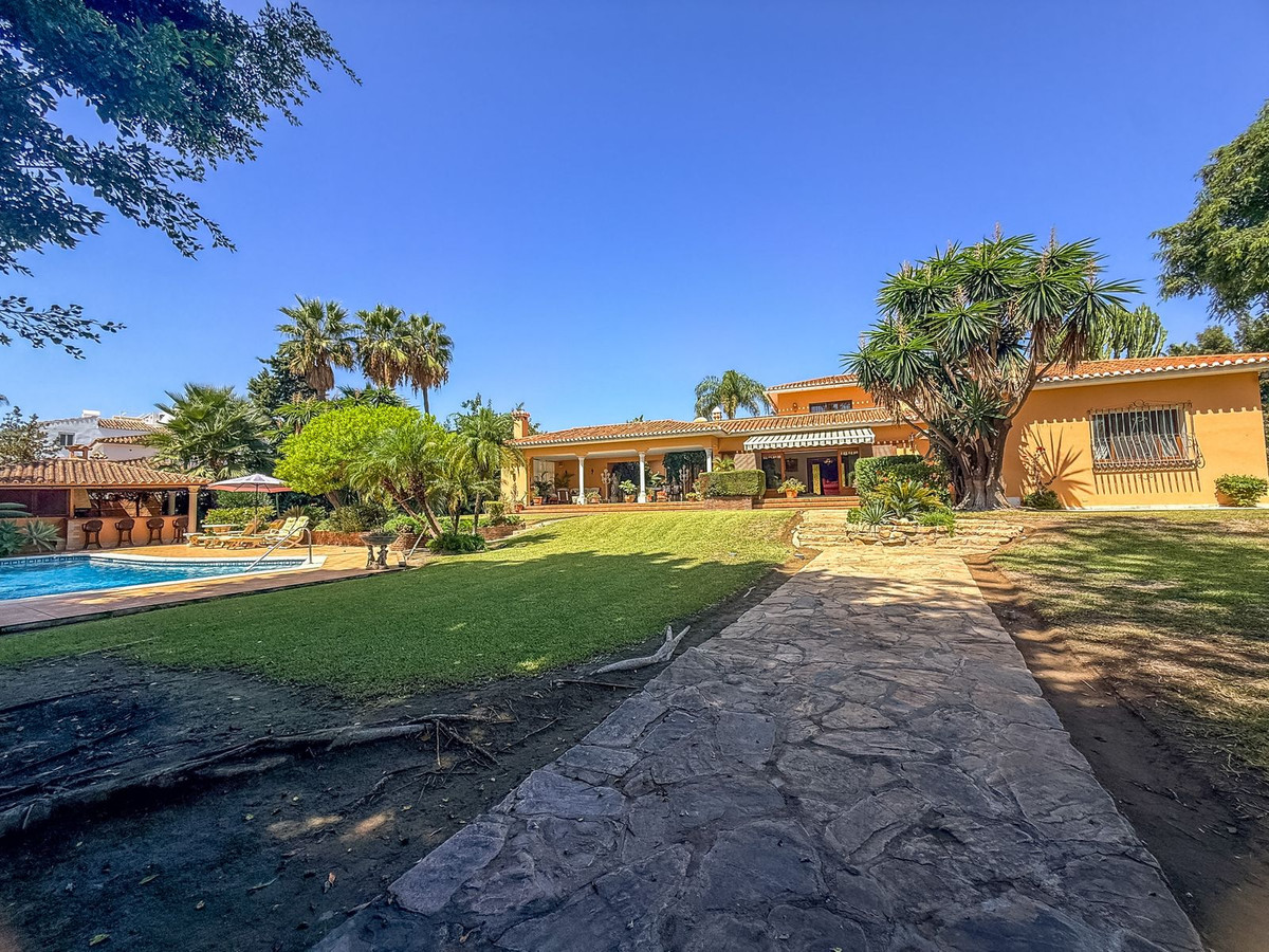 Casa de 6 Dormitorios en venta en El Paraíso