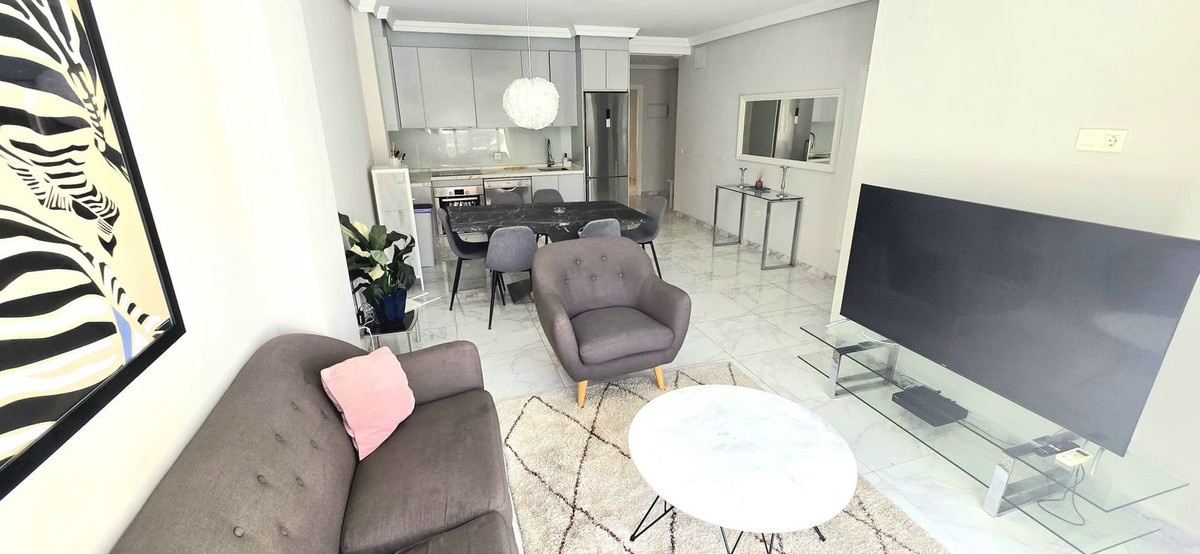 Piso de 3 Dormitorios en alquiler en Nueva Andalucía, Marbella