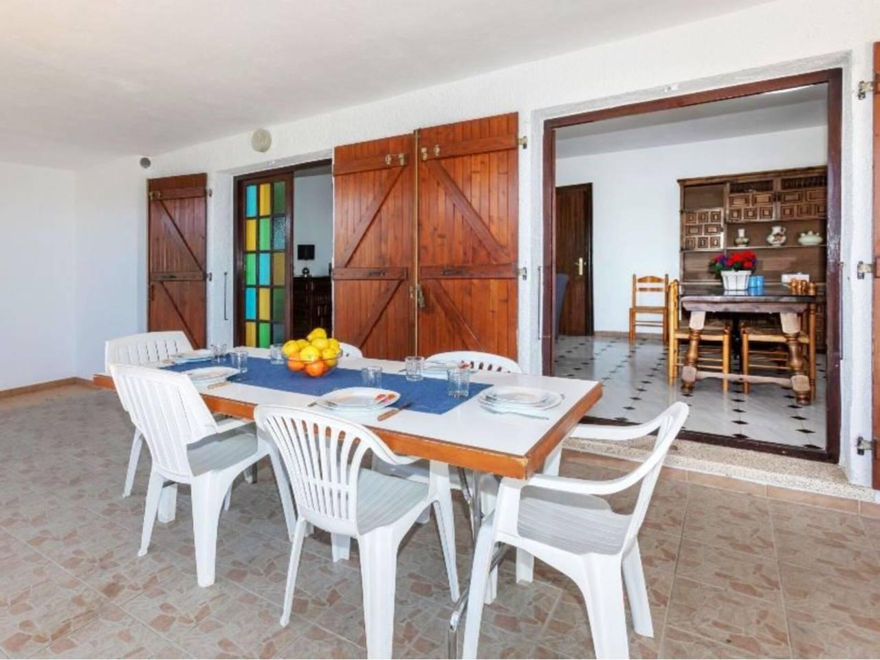 Casa Adosada de 5 Dormitorios en venta en L'Ametlla de Mar