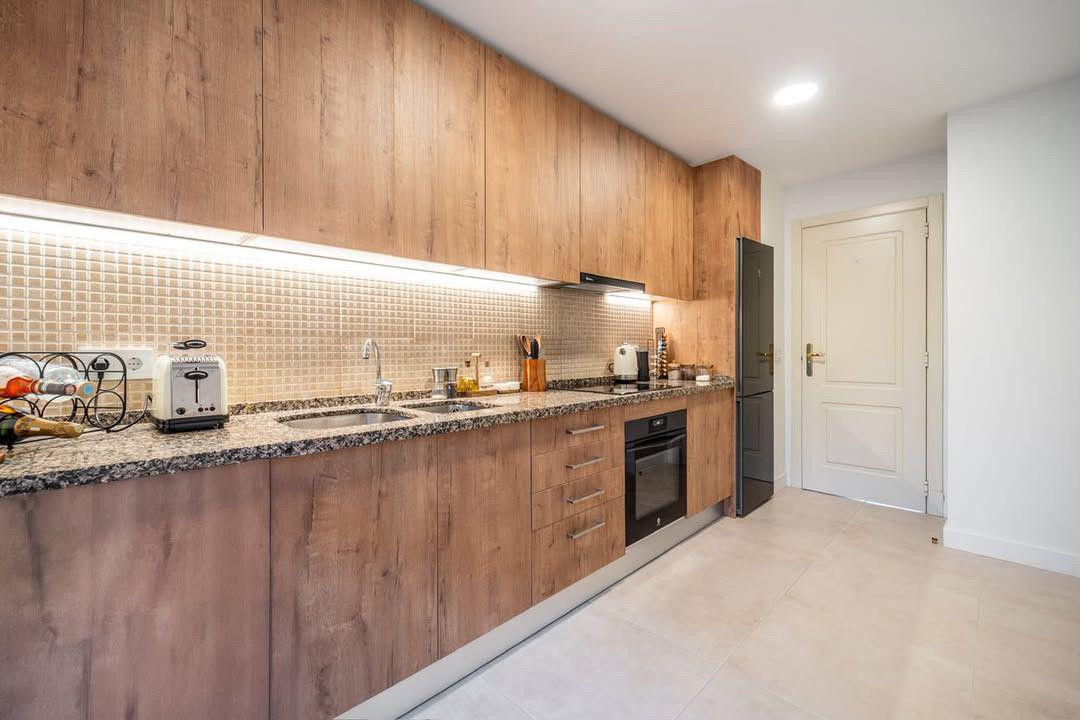 Piso de 2 Dormitorios y 2 Baños en venta en La Quinta, Benahavís