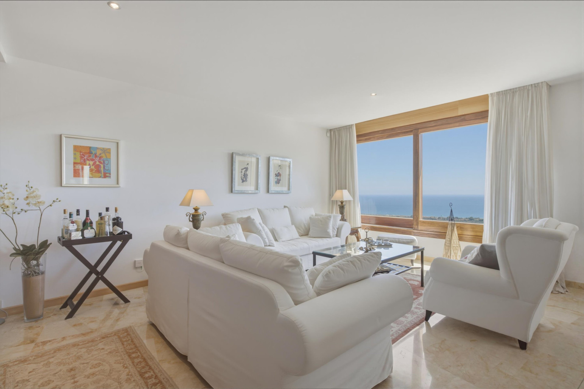 Piso de 3 Dormitorios en venta en Los Monteros, Marbella